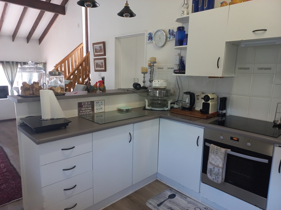 To Let 3 Bedroom Property for Rent in Wavecrest Eastern Cape